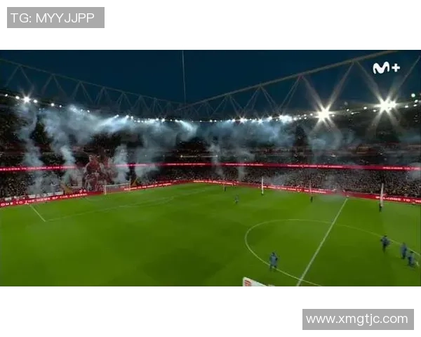 阿森纳主场狂胜热刺球迷巨型Tifo助威气氛火爆